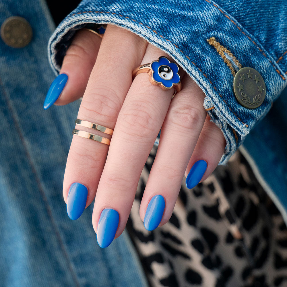 Gelous Heart of the Ocean HEMA & TPO-Free gel nail polish - photographed in New Zealand