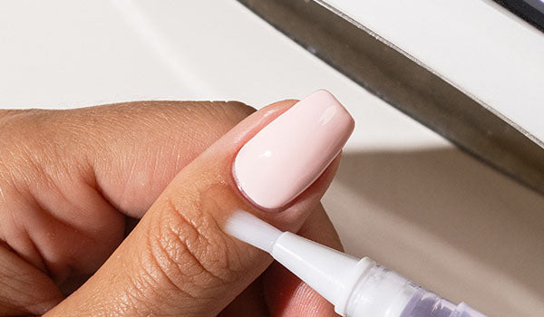 How To Apply Gelous Gel Nail Polish - Cuticle Oil - photographed in New Zealand