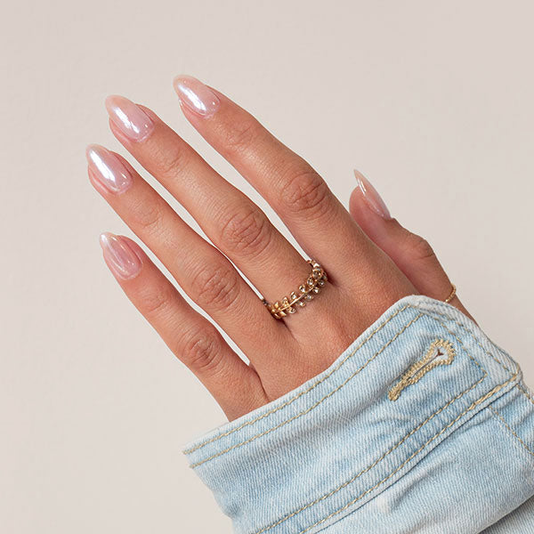 Gelous Ice Age Chrome Powder Hailey Bieber Nail Art Look - photographed in New Zealand