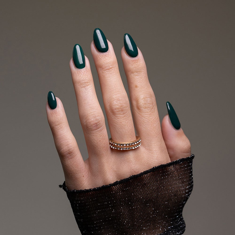 Gelous Ivy HEMA & TPO Free gel nail polish swatch - photographed in New Zealand on model