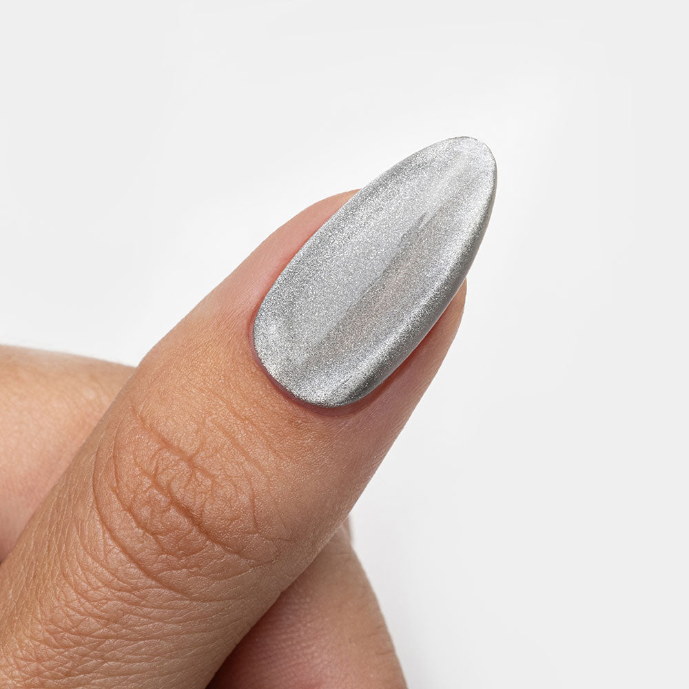 Gelous Velvet Cosmos HEMA & TPO Free gel nail polish swatch - photographed in New Zealand on model