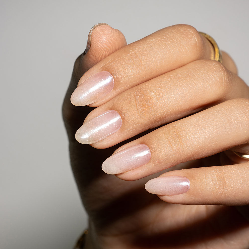 Gelous White Glaze Chrome Powder - photographed in New Zealand on model
