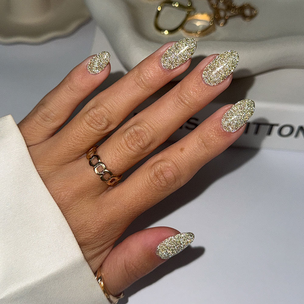 Gelous Imperfect Green Reflective Glitter Mini gel nail polish - photographed in New Zealand