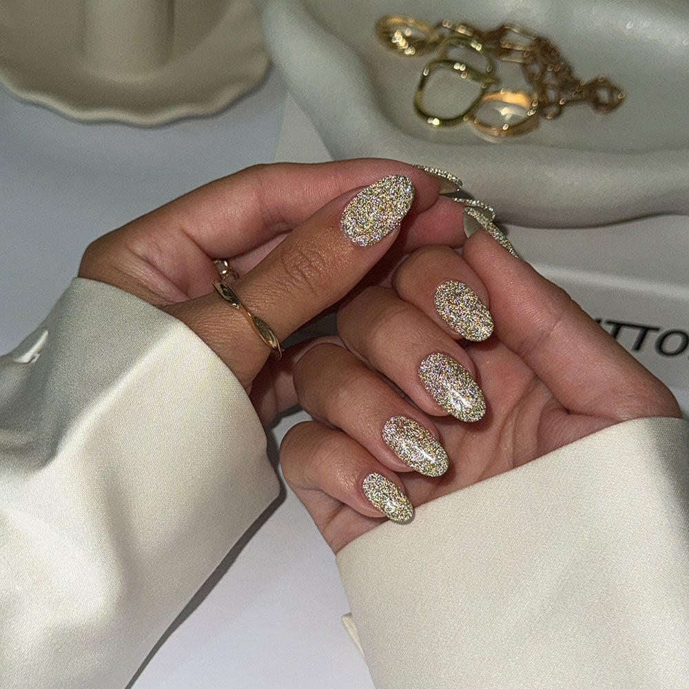 Gelous Imperfect Green Reflective Glitter Mini gel nail polish - photographed in New Zealand