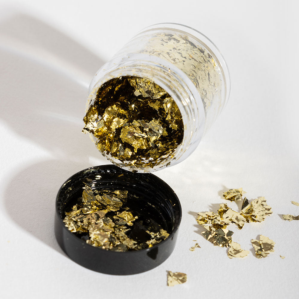 la.leia_nail　金箔 Gold Metallic Leaf Foil for Nails | The GelBottle | The GelBottle Inc™