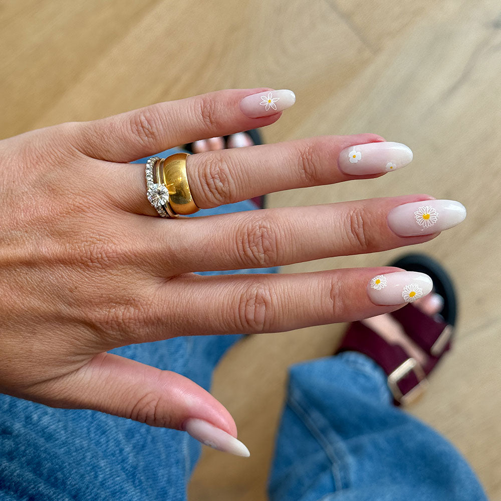 Gelous Delicate Daisy Nail Art Stickers product photo - photographed in New Zealand