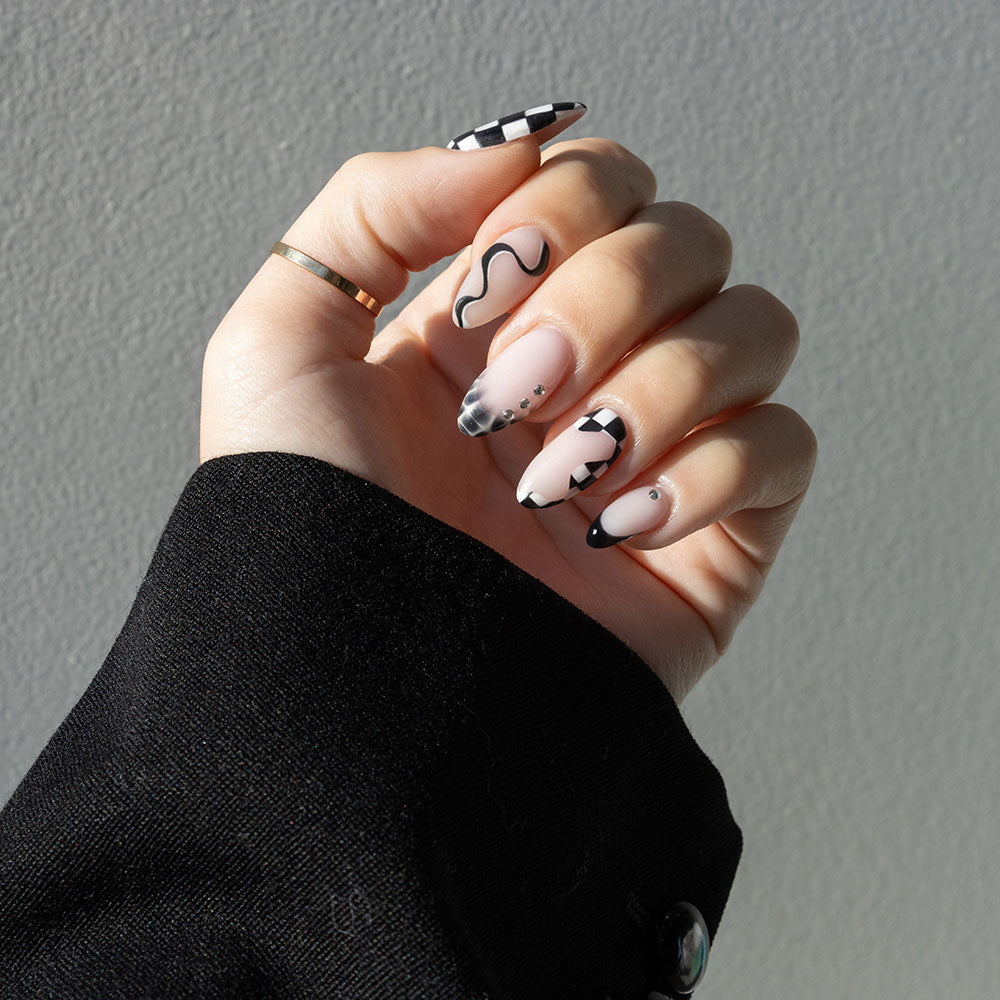 Gelous Classic Pearl and Rhinestone Nail Art Set product photo - photographed in New Zealand