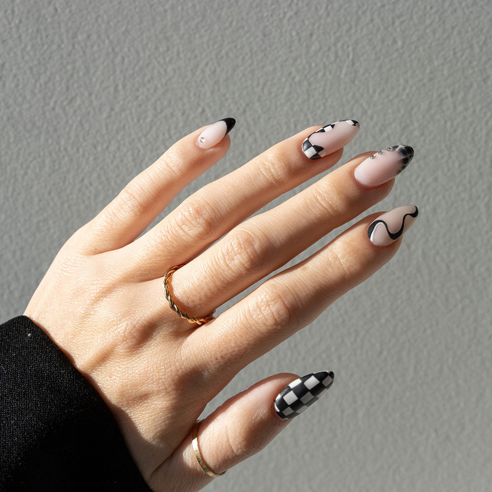 Medium Liner Nail Art Brush product photo - photographed in New Zealand